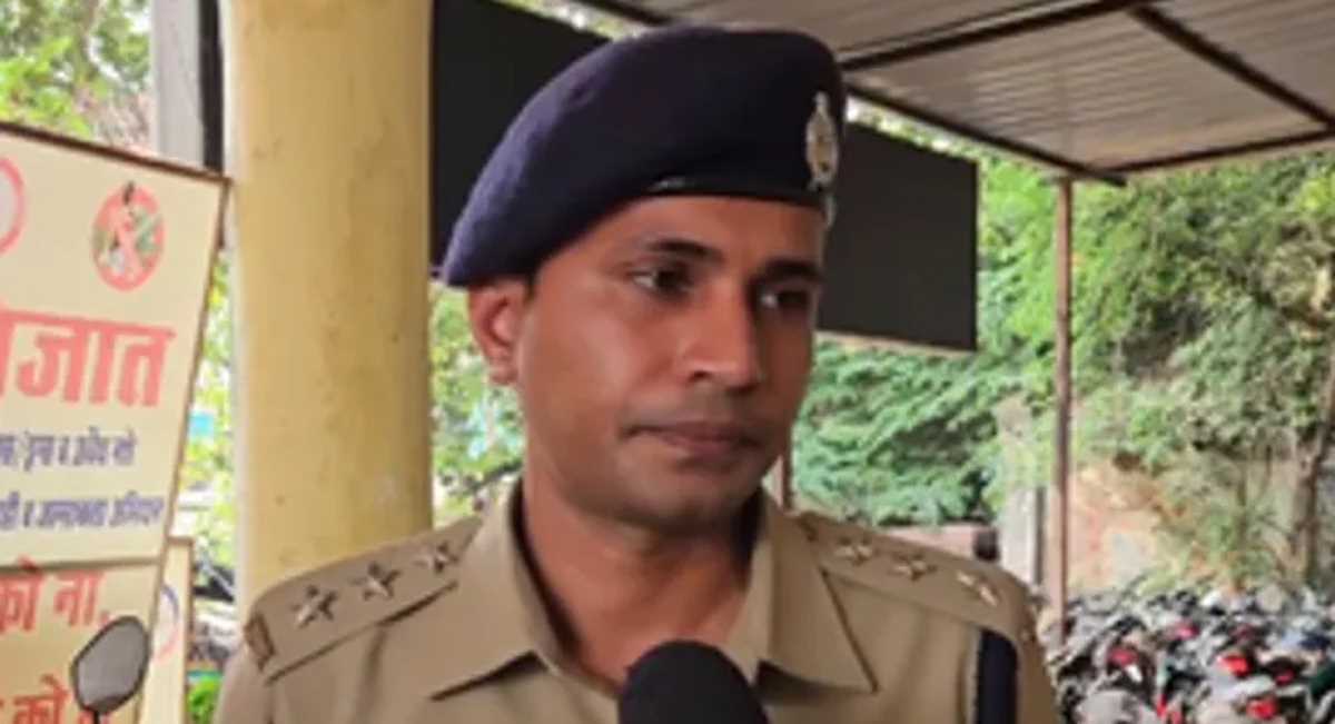 शाहरुख खान धमकी मामले में मुंबई पुलिस ने फैजान से पूछताछ की, कहीं नहीं ले जाया गया : सीएसपी अजय कुमार